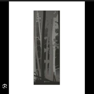 TRADED-Gaiam Yoga Mat - Reversible Deep Forest